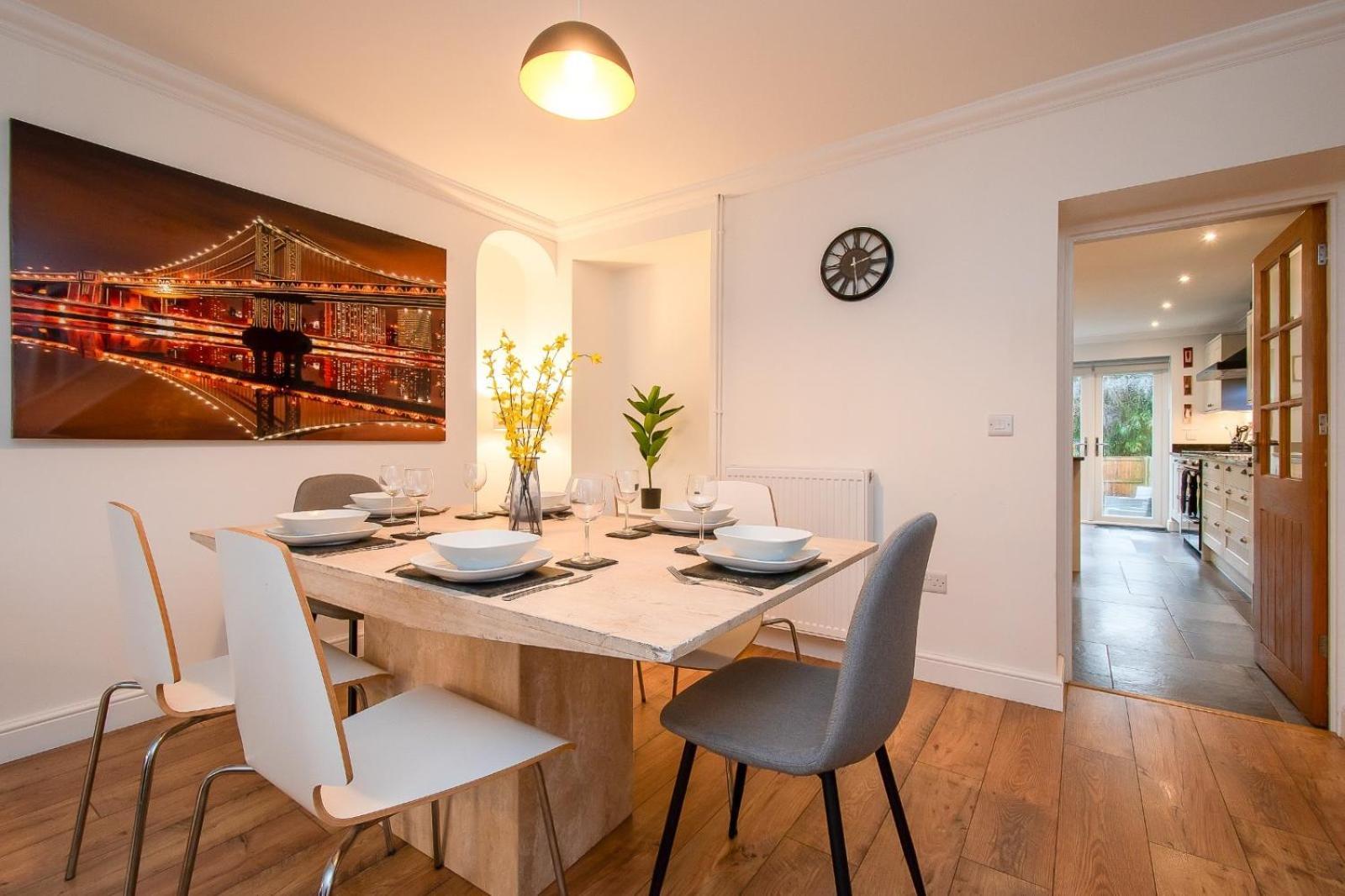 Casa One Hundred - A Beautiful 4 Bed House On The Beach Front Swansea Dış mekan fotoğraf