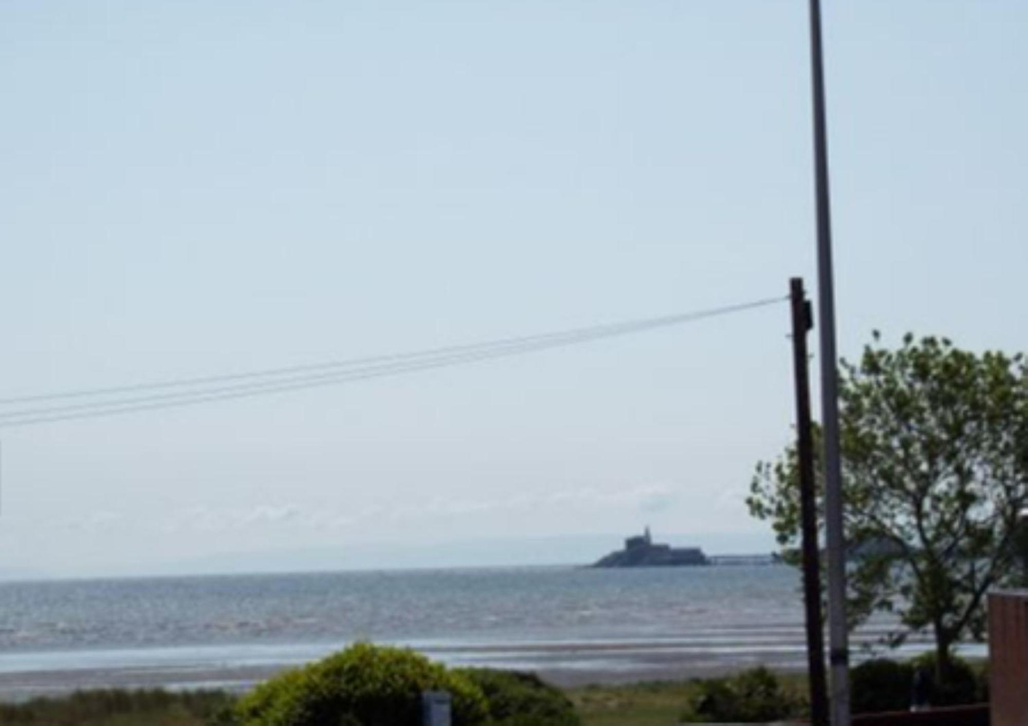 Casa One Hundred - A Beautiful 4 Bed House On The Beach Front Swansea Oda fotoğraf